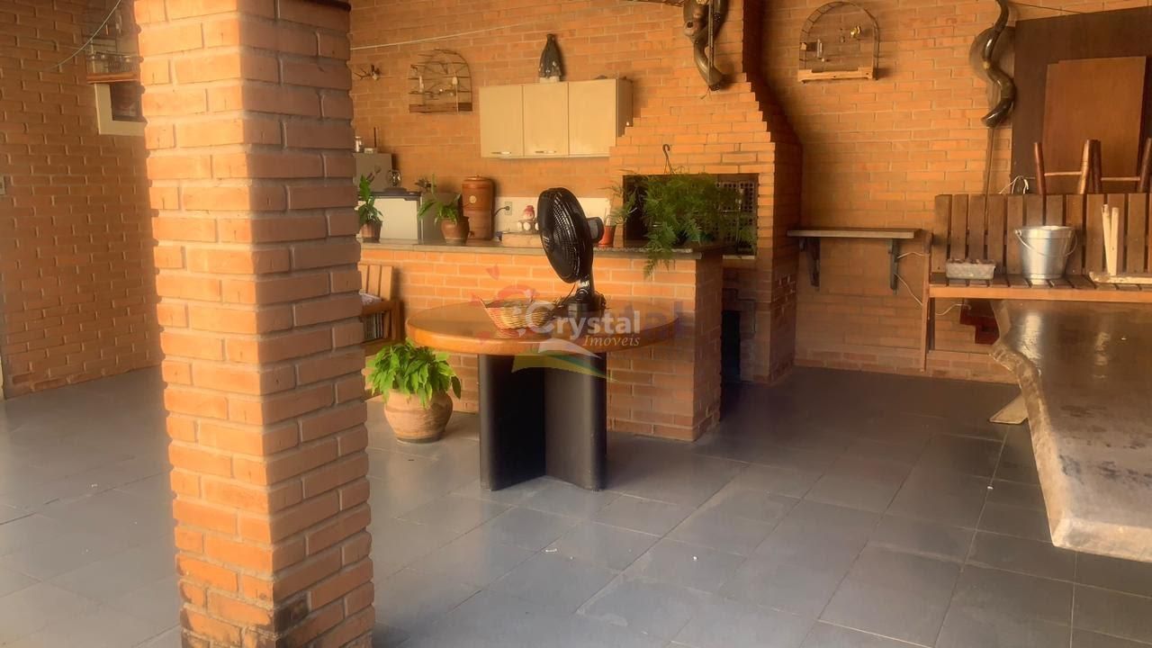 Casa Térrea em Centro - Avaré. Foto 2