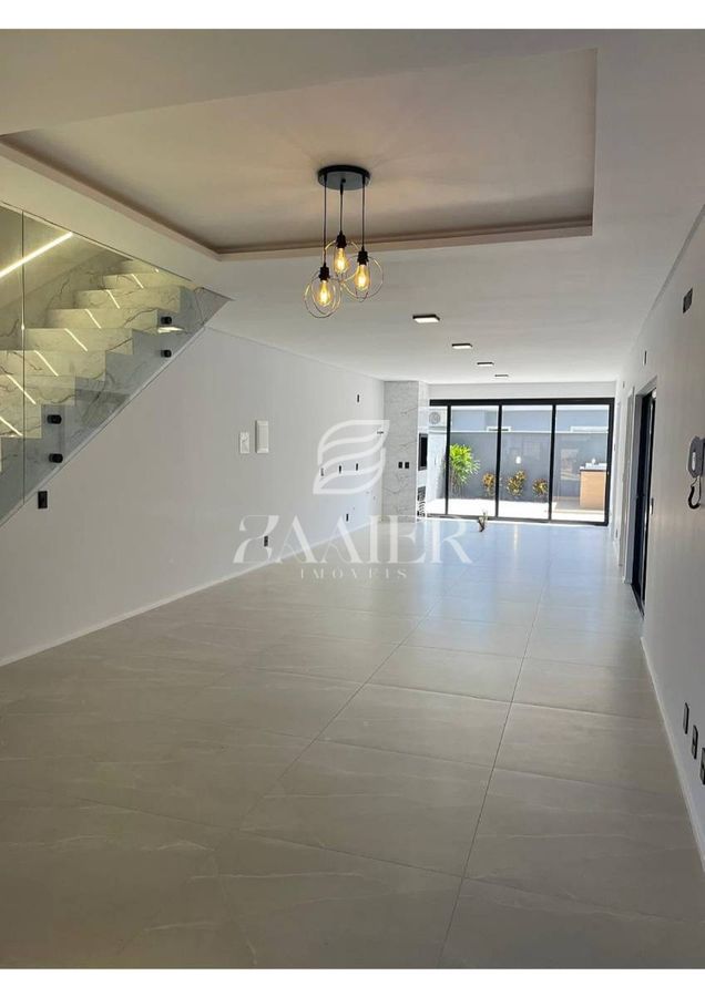 Sobrado com 3 quartos, Jardim Sofia - Joinville