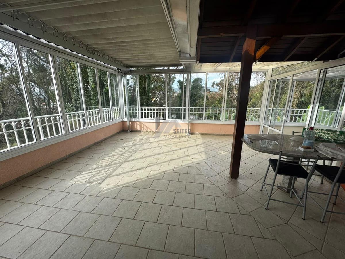 Casa de 4 quartos para alugar na agronomica