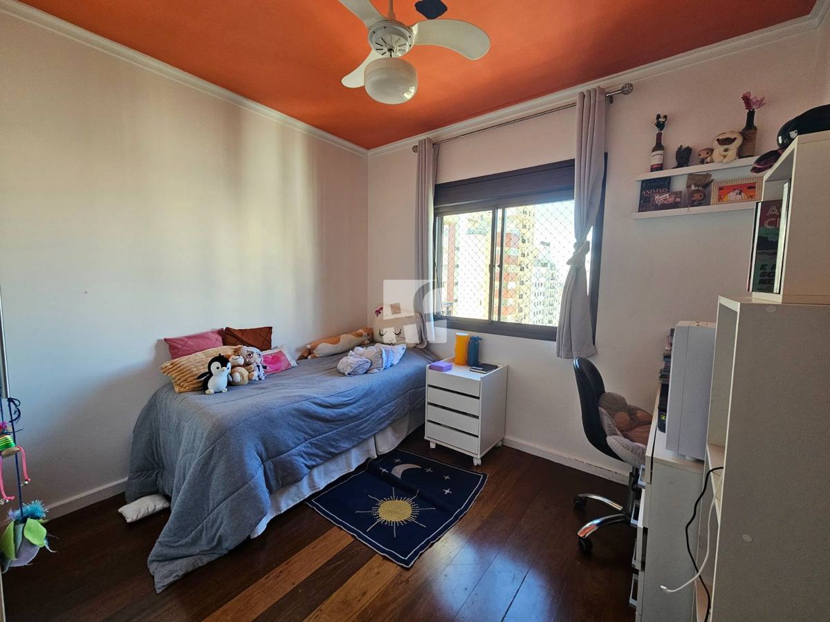 Apartamento com 4 quartos, Campo Belo - São Paulo