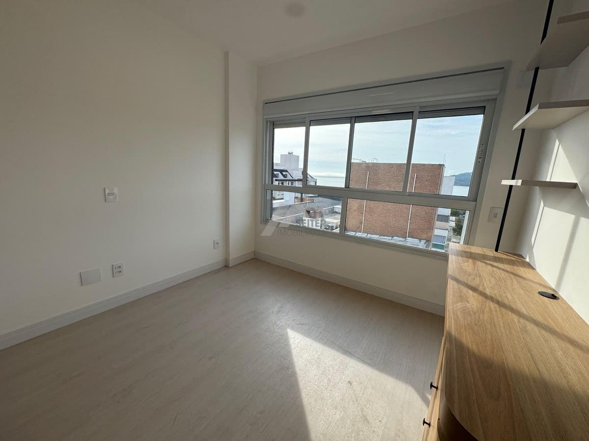 Apartamento 2 dormitórios no João Paulo