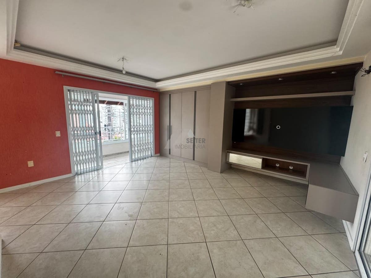 Casa de 4 quartos para alugar na agronomica