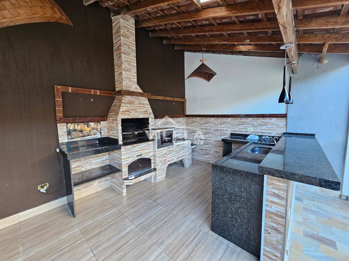 Casa com piscina na martin de sá-caraguatatuba-sp
