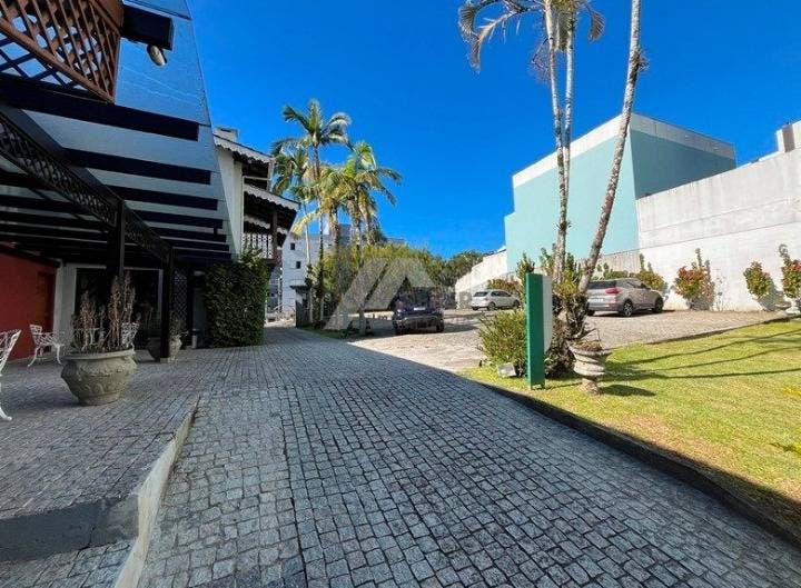 Sala comercial 94m para locação na carvoeira florianopolis