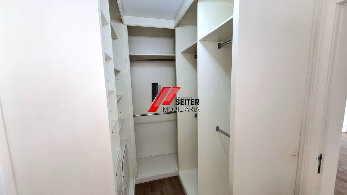 Apartamento de 4 dormitorios para alugar na Beira Mar de Florianopolis