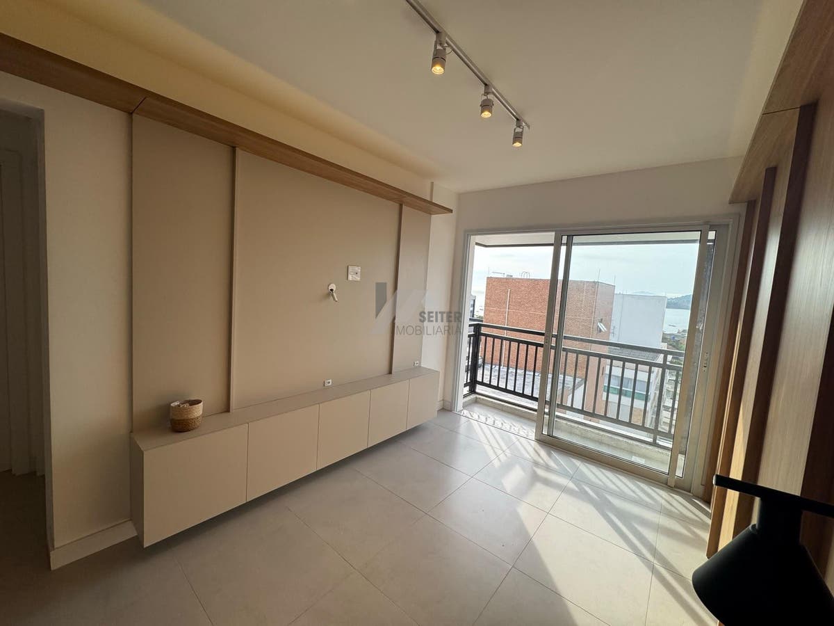 Apartamento 2 dormitórios no João Paulo