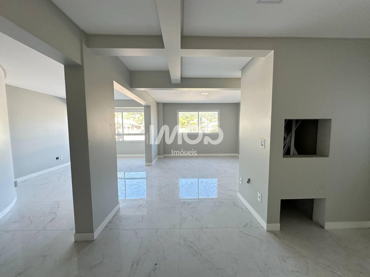 Apartamento com terraço 3 suítes - centro