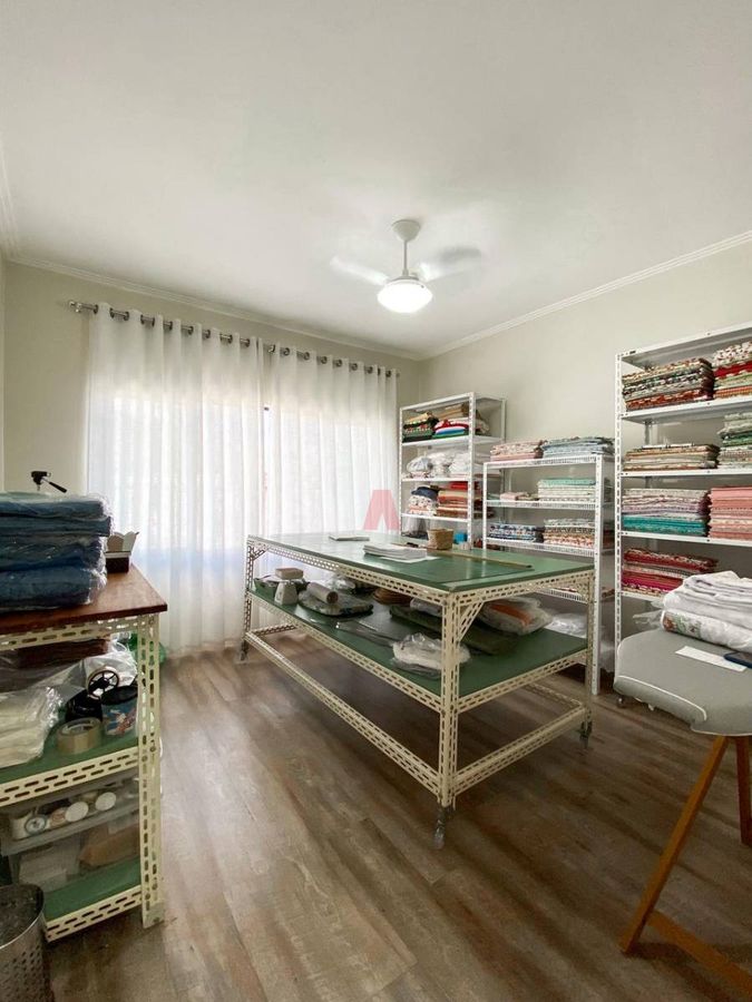 Casa à Venda no Amizade com Terreno de 396m²