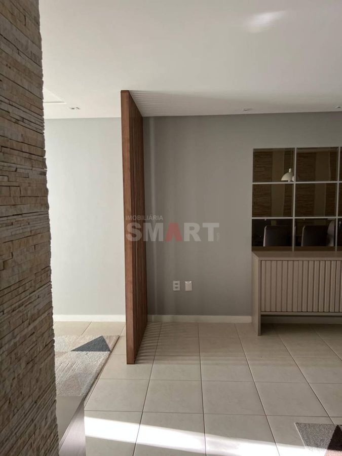 Apartamento 3 quartos semimobiliado com 2 vagas de garagem e box