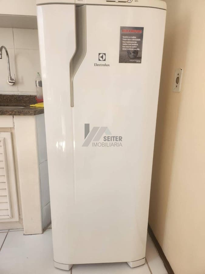 Apartamento de um dormitório para venda no centro de Canasvieiras