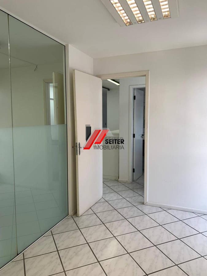 Sala comercial para alugar no centro de Florianópolis proximo mercado publico