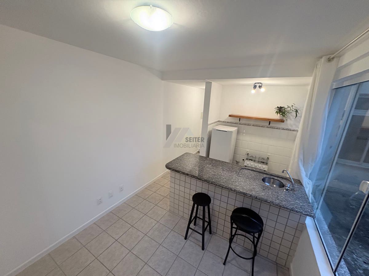 Apartamento com 1 quarto, Itacorubi - Florianópolis