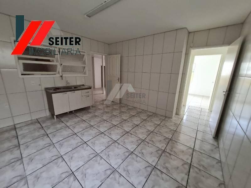 Casa 3 dormitorios para locação trindade