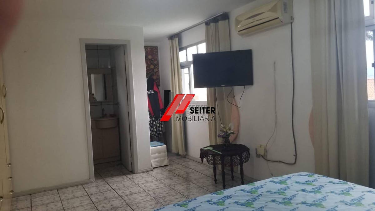 Casa 3 dormitórios com suite venda Pantanal Florianópolis