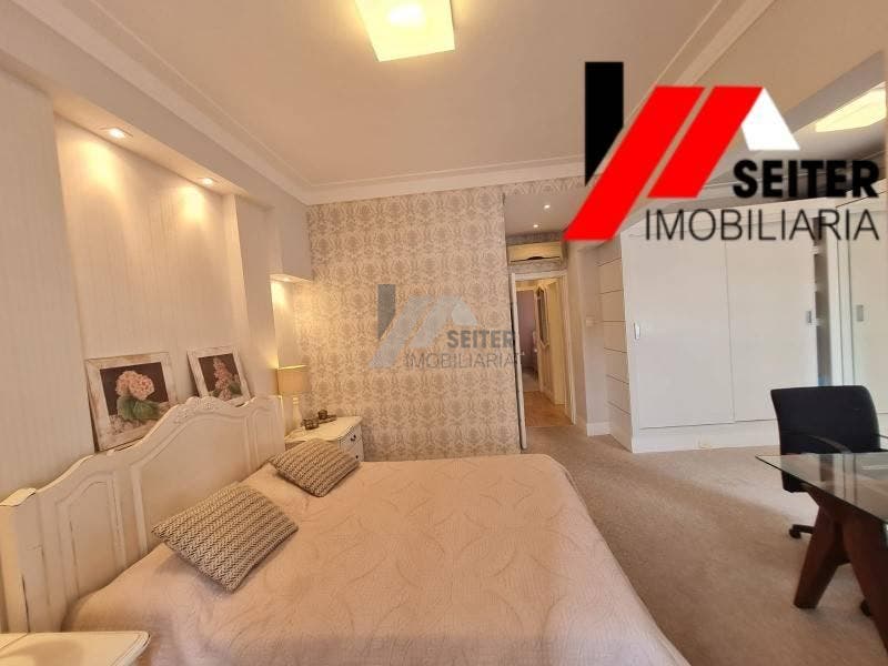 Apartamento de 3 dormitorios a venda Centro Florianopolis