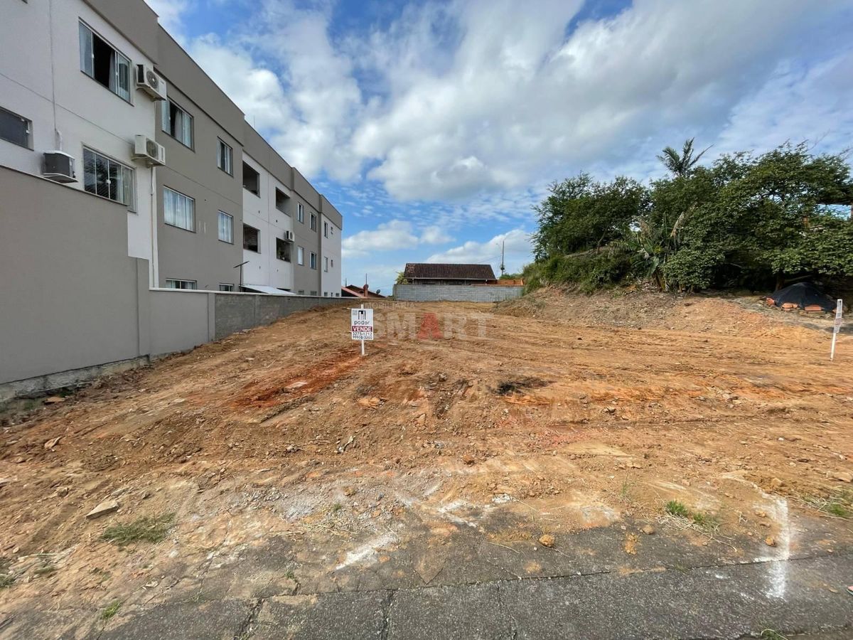 Terreno a Venda na Vila Lenzi com 701,25m²
