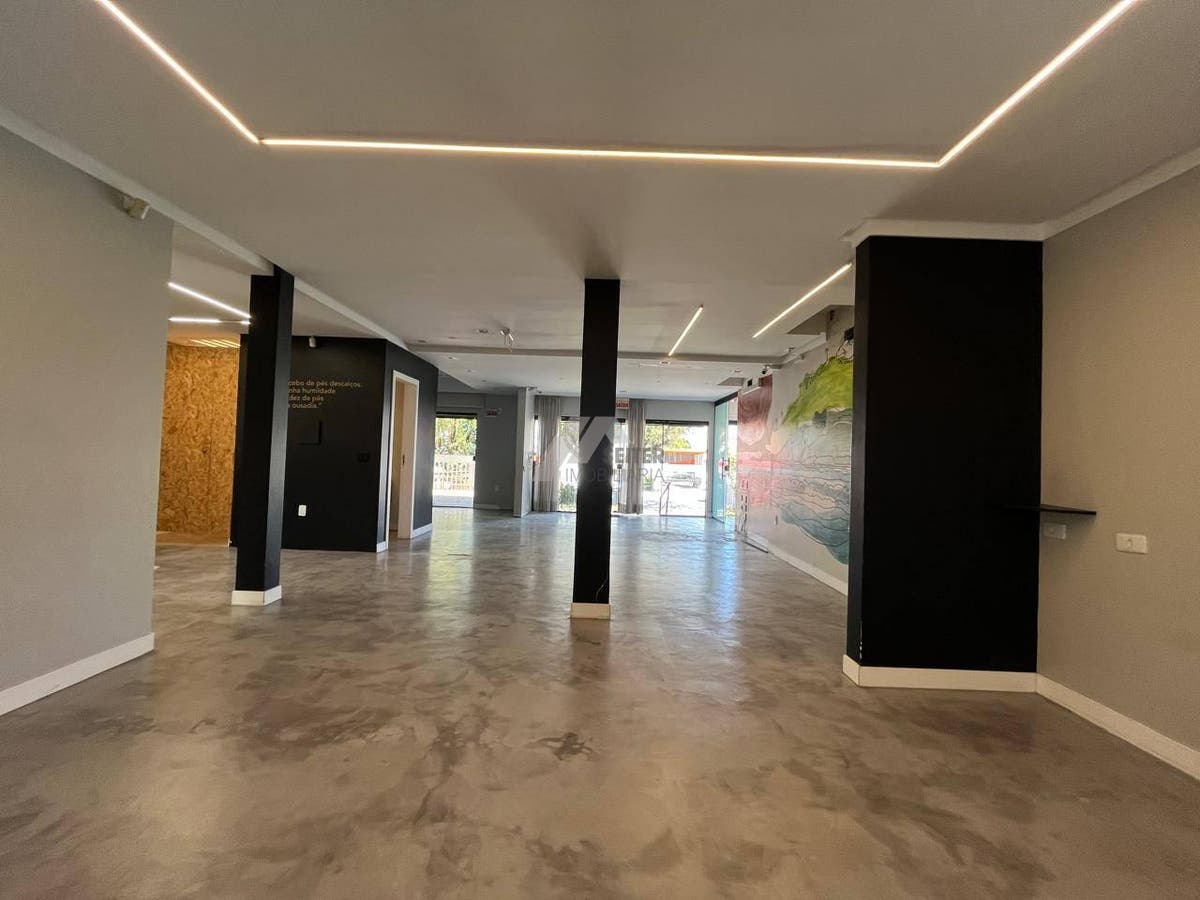Casa Comercial Ampla para Locação no Pequeno Príncipe – Florianópolis