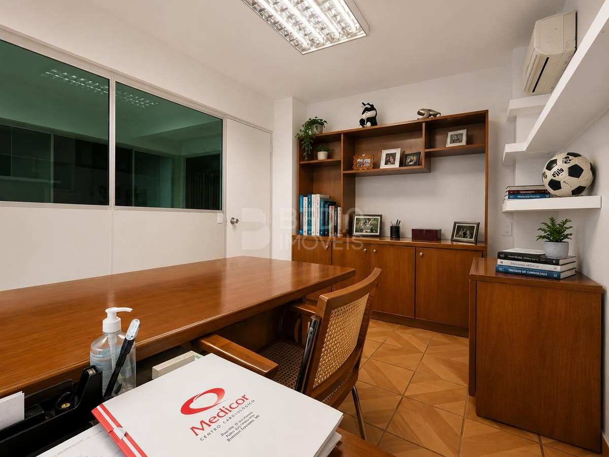 Sala Comercial de 72m² no bairro Centro, em Balneário Camboriú | Eu Corretor
