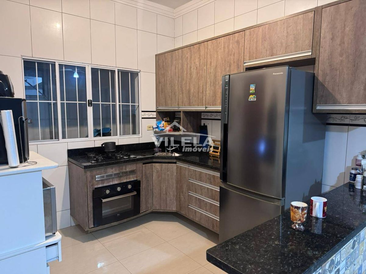 Casa térrea bairro massaguaçu-caraguatatuba-sp