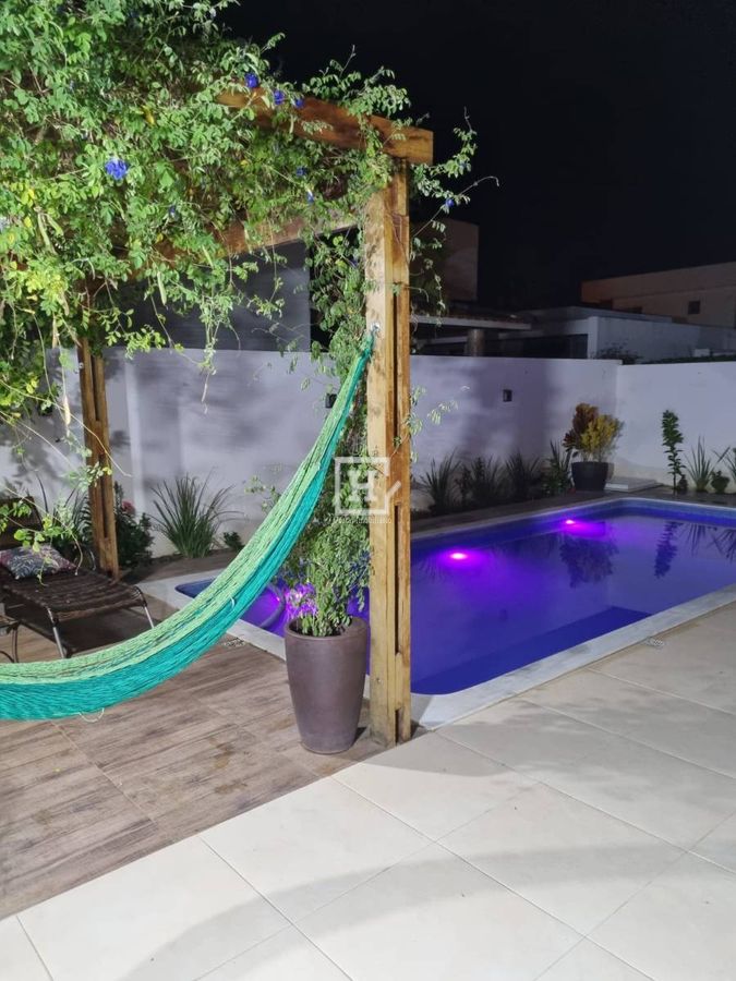 Casa de Condomínio com 4 quartos à Venda - Aracaju