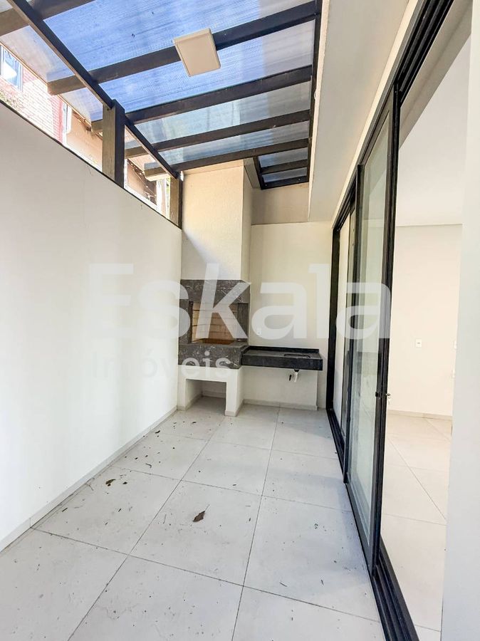 Triplex com vaga de garagem coberta vila lenzi - jaraguá do sul