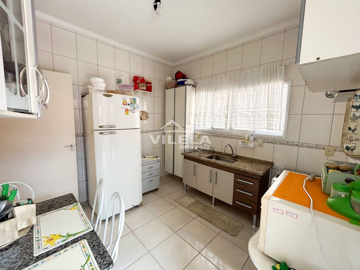 Sobrado com 5 dormitórios sendo 4 suítes-ótima localização no bairro indaiá -caraguatatuba-sp!!!