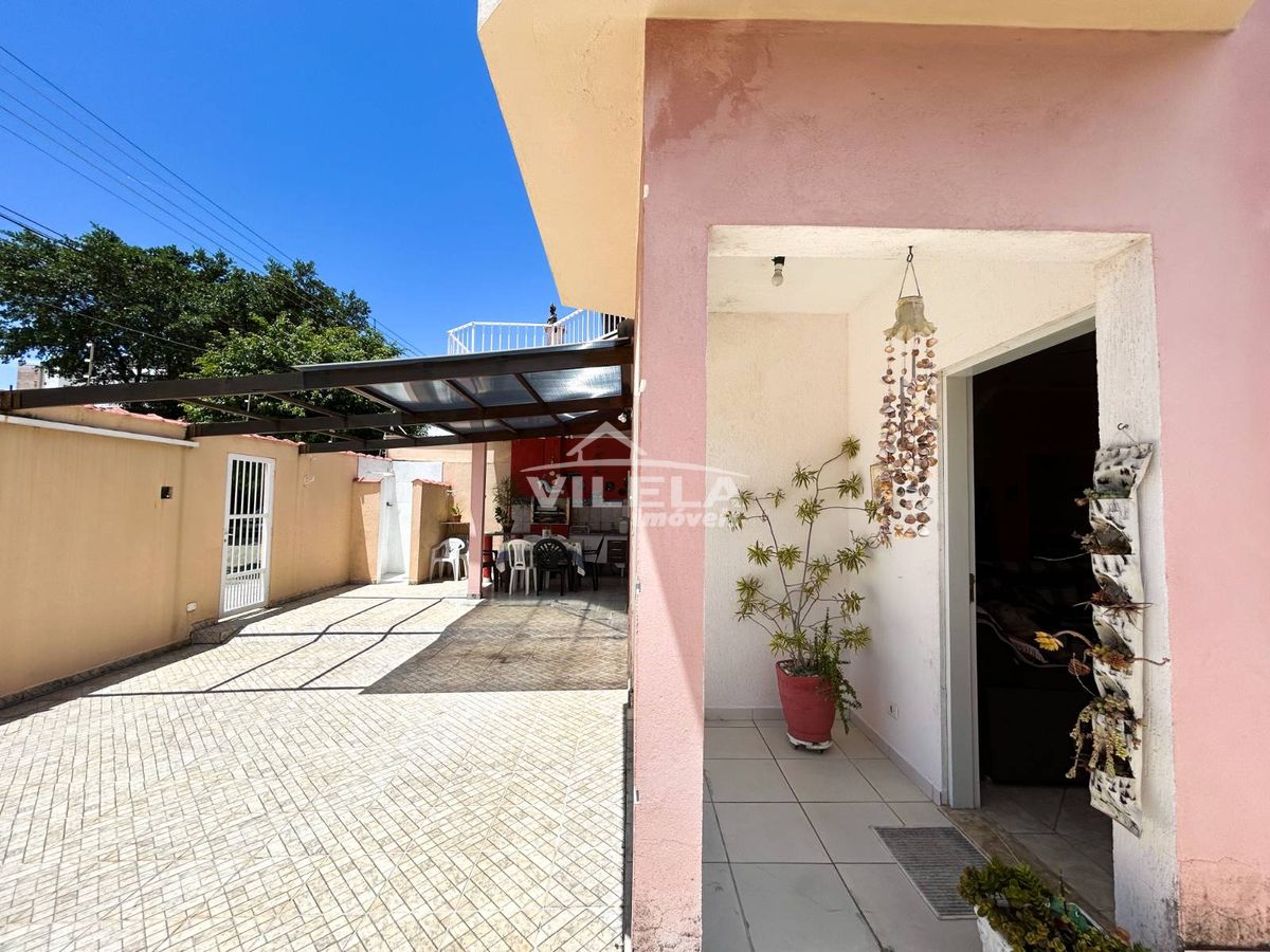 Sobrado com 5 dormitórios sendo 4 suítes-ótima localização no bairro indaiá -caraguatatuba-sp!!!
