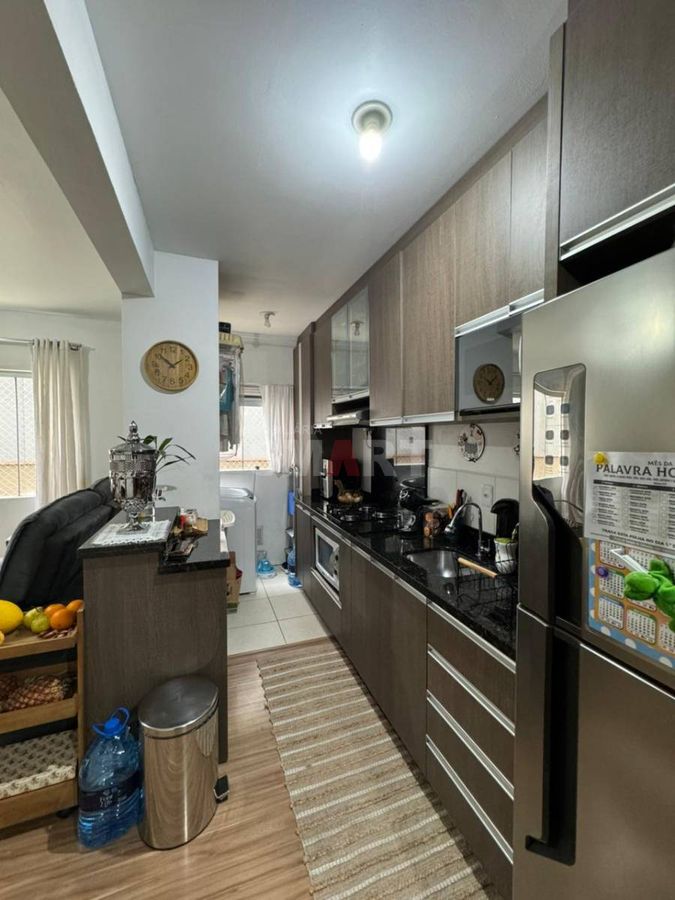 Apartamento Semimobiliado no Vila Lenzi