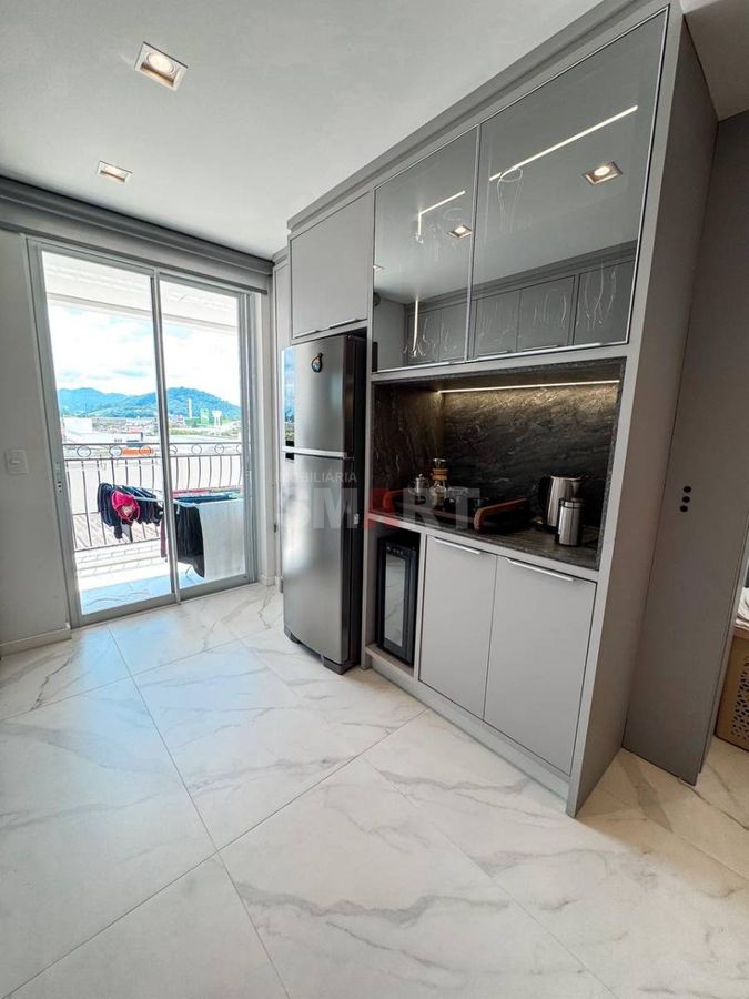 Apartamento Semimobiliado com 1 Suíte e 1 Quarto no Bairro Nova Brasília