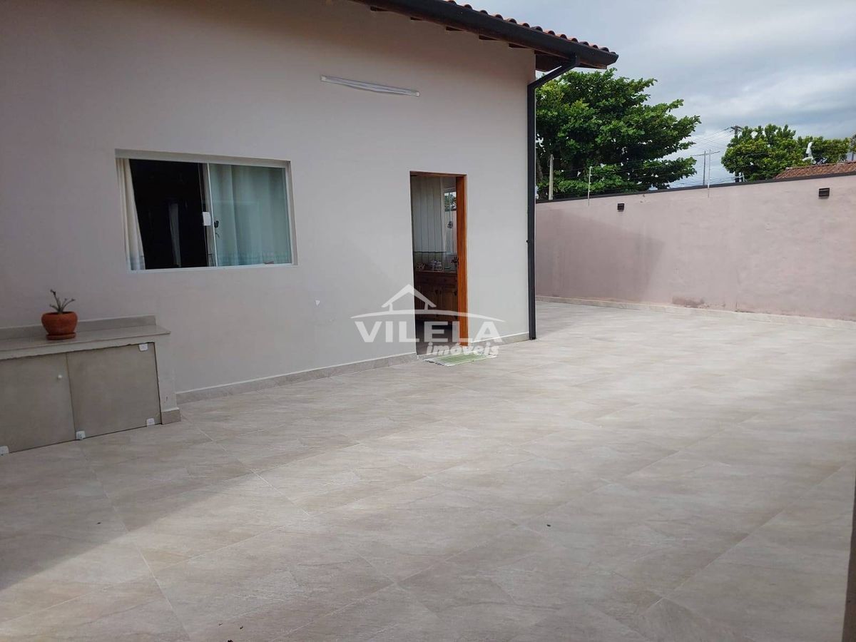 Casa Nova com 3 Dormitórios-Ótima Localização no Bairro Jardim Aruan -Caraguatatuba-Sp!!!