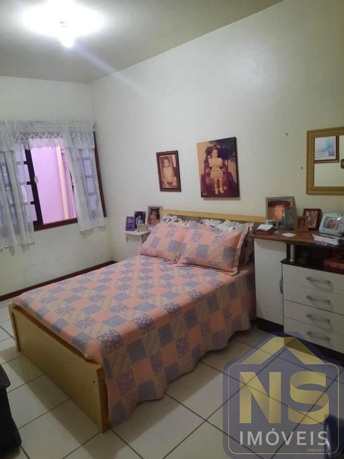 Casa de 5 quartos, no bairro São João, em Itajaí | Eu Corretor