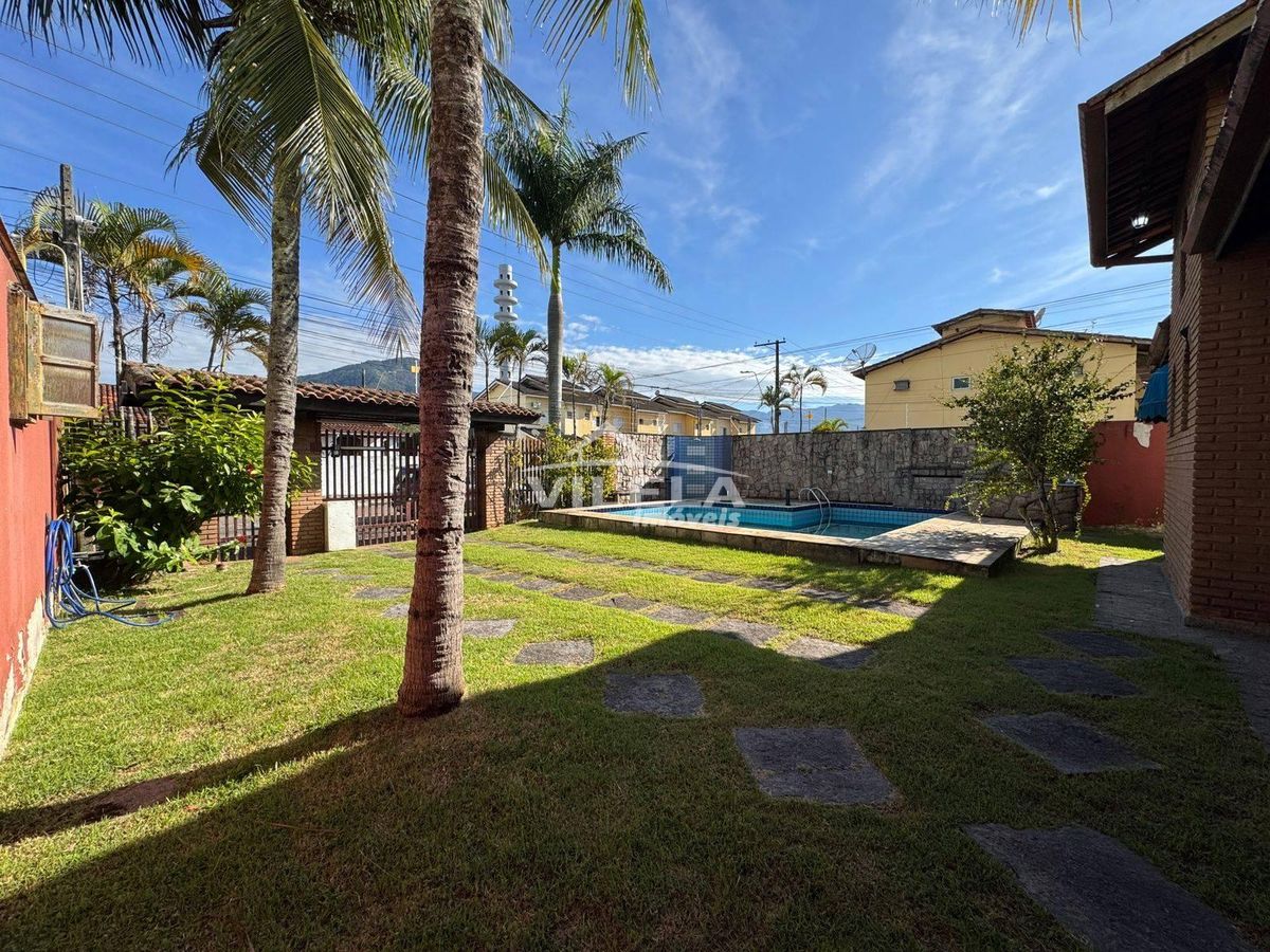 Casa com Piscina-Lado Praia-Bairro Indaiá-Caraguatatuba-Sp