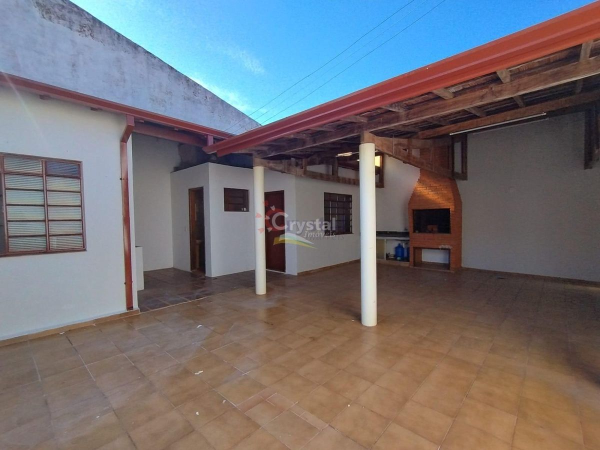 Casa para Alugar com 3 Quartos (1 Suíte), Churrasqueira e Lavanderia em Centro - Avaré. Foto 5