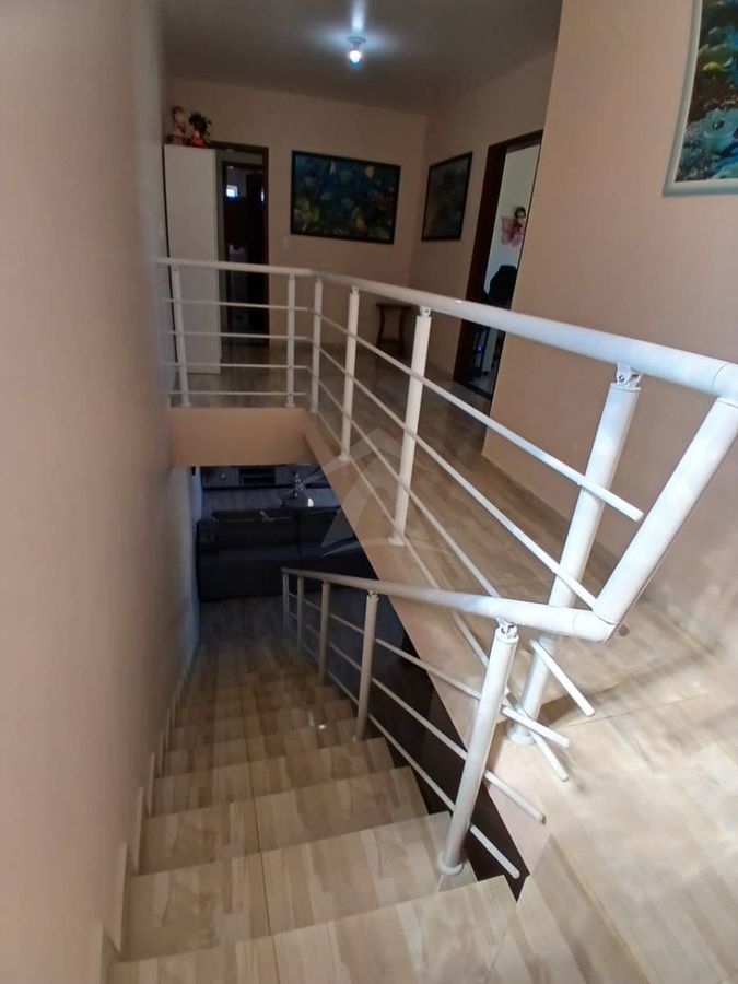 Sobrado de esquina, 3 dormitórios sendo 1 suite, itapema do norte