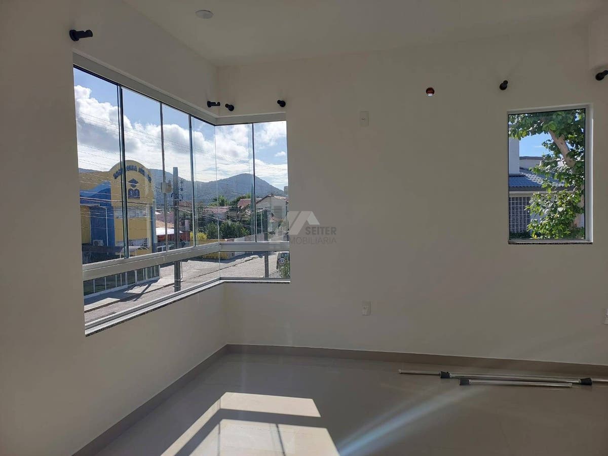 Casa a venda no Carianos Florianopolis