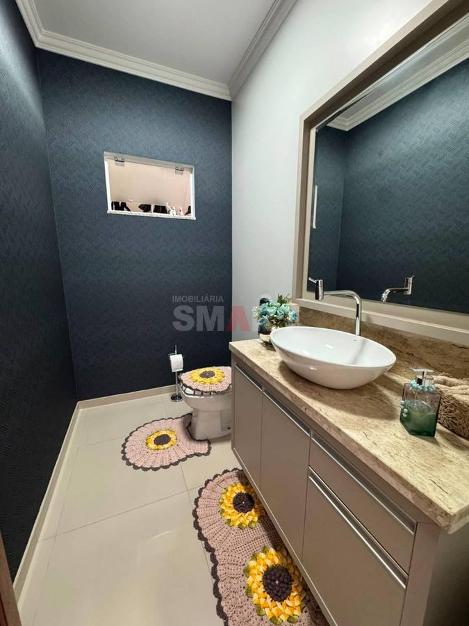 Casa Mobiliada no Rau com uma Suíte e 2 Quartos