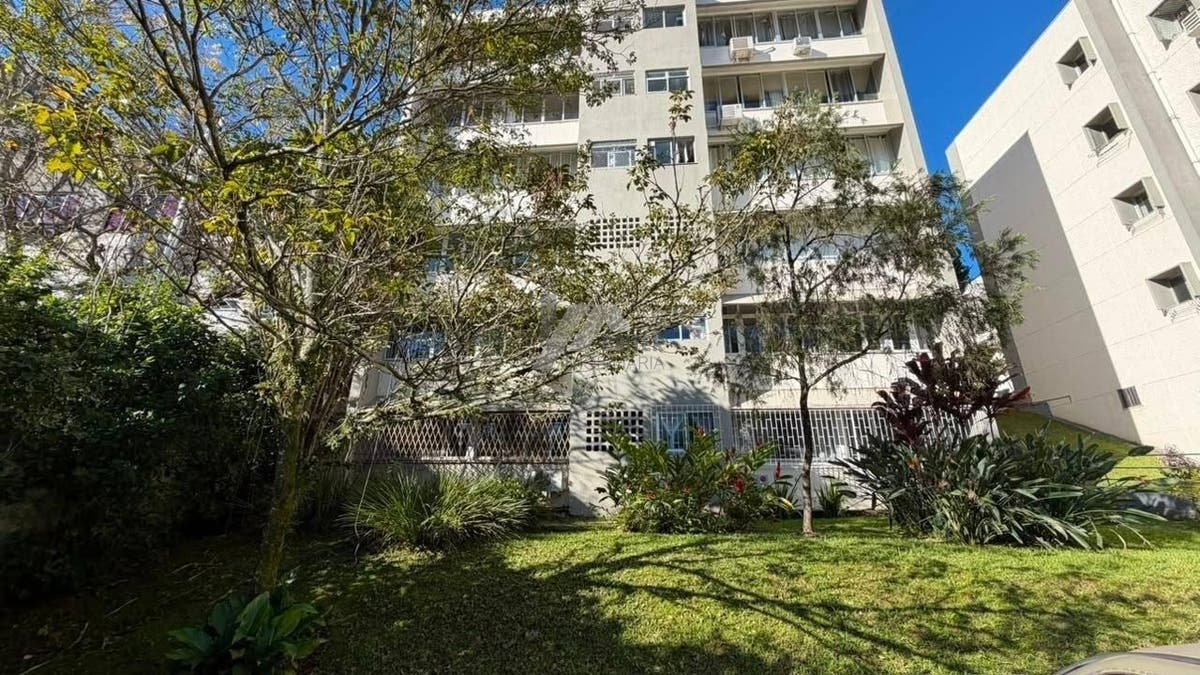 Apartamento com 2 quartos, Centro - Florianópolis