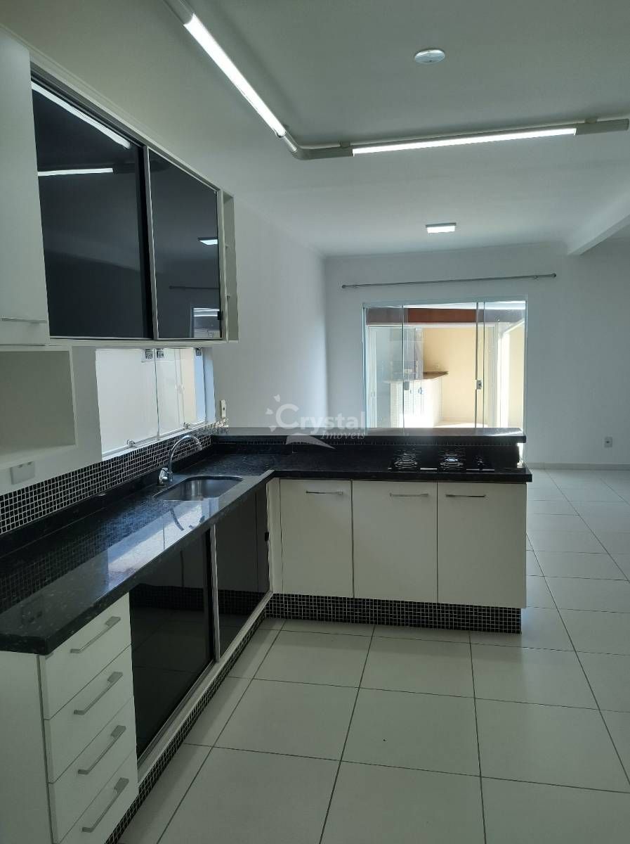 Casa com 2 Quartos, Cozinha Planejada e Área Gourmet completa à Venda em Jardim Boa Vista - Avaré. Foto 2