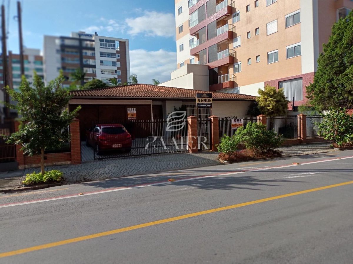 Casa com 3 quartos, Santo Antônio - Joinville