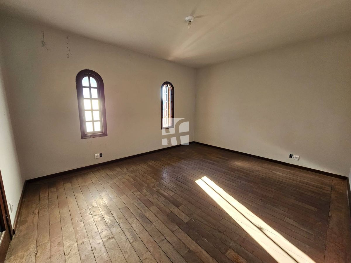 Residencial e Comercial com 3 quartos