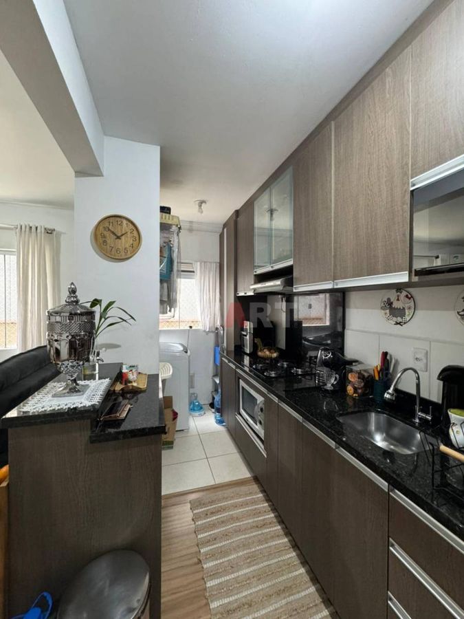 Apartamento Semimobiliado no Vila Lenzi