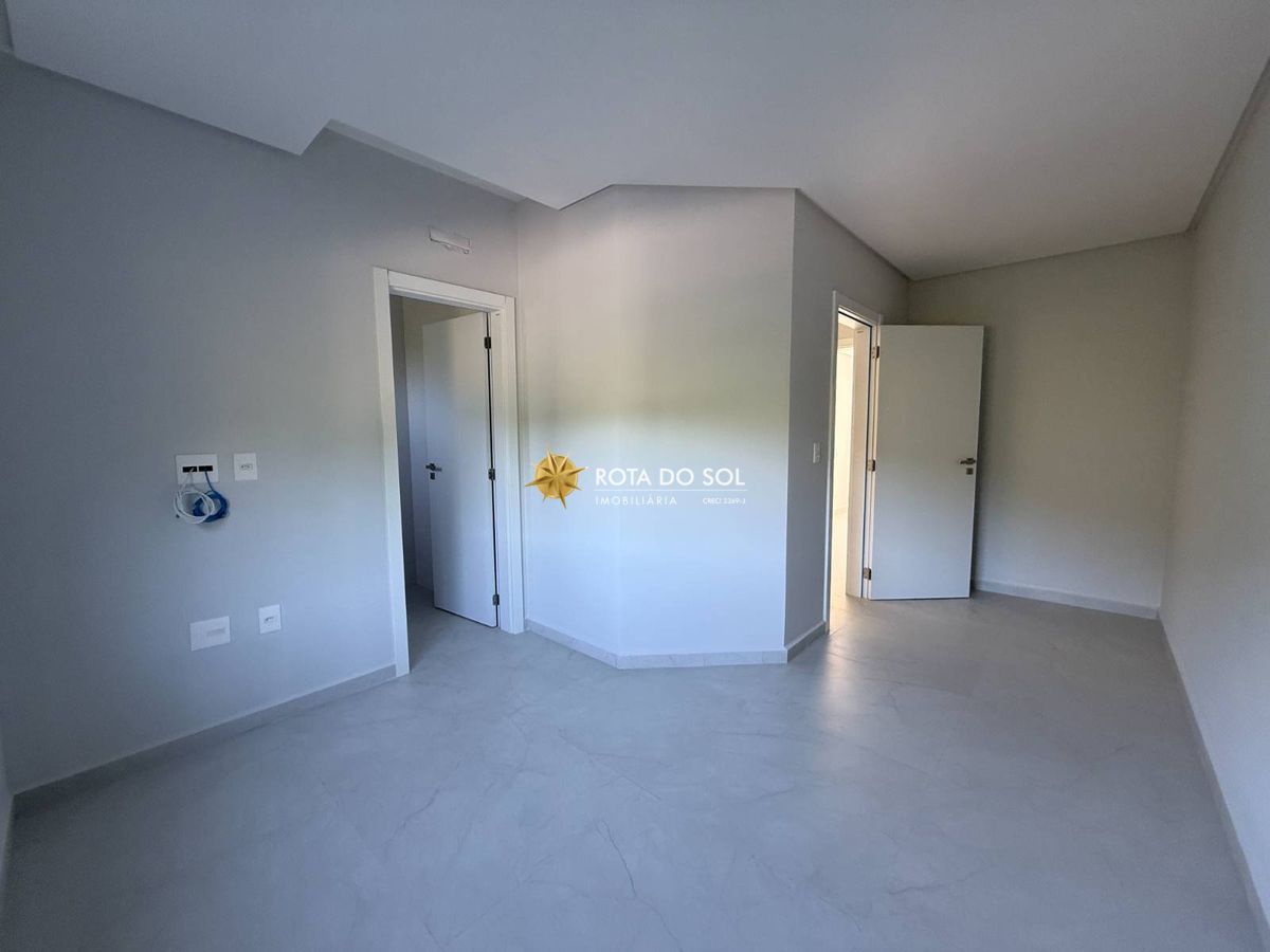 Vila das Galés Triplex 3 Suítes Beira Mar Praia Quatro Ilhas Bombinhas SC - 17