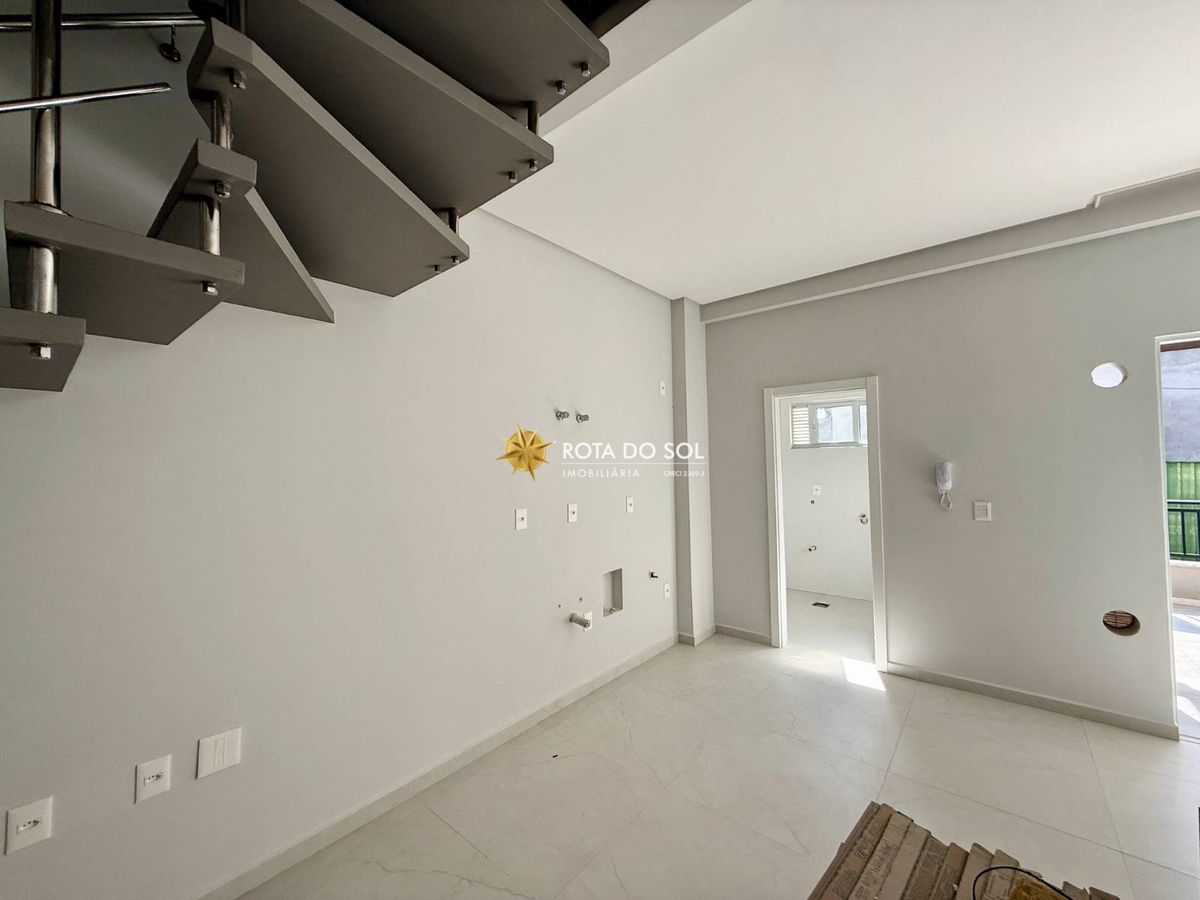 Vila das Galés Triplex 3 Suítes Beira Mar Praia Quatro Ilhas Bombinhas SC - 10