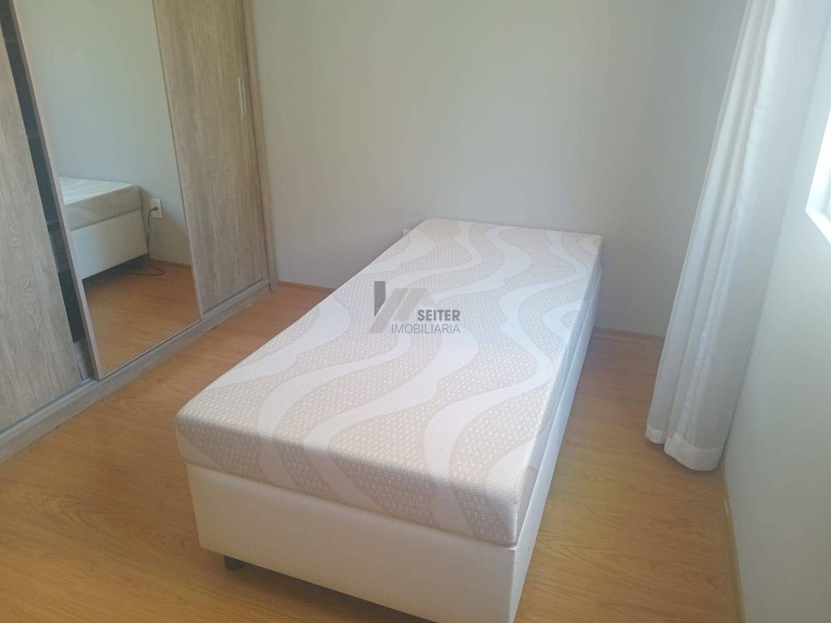 Apartamento 3 quartos para alugar na Av Mauro Ramos