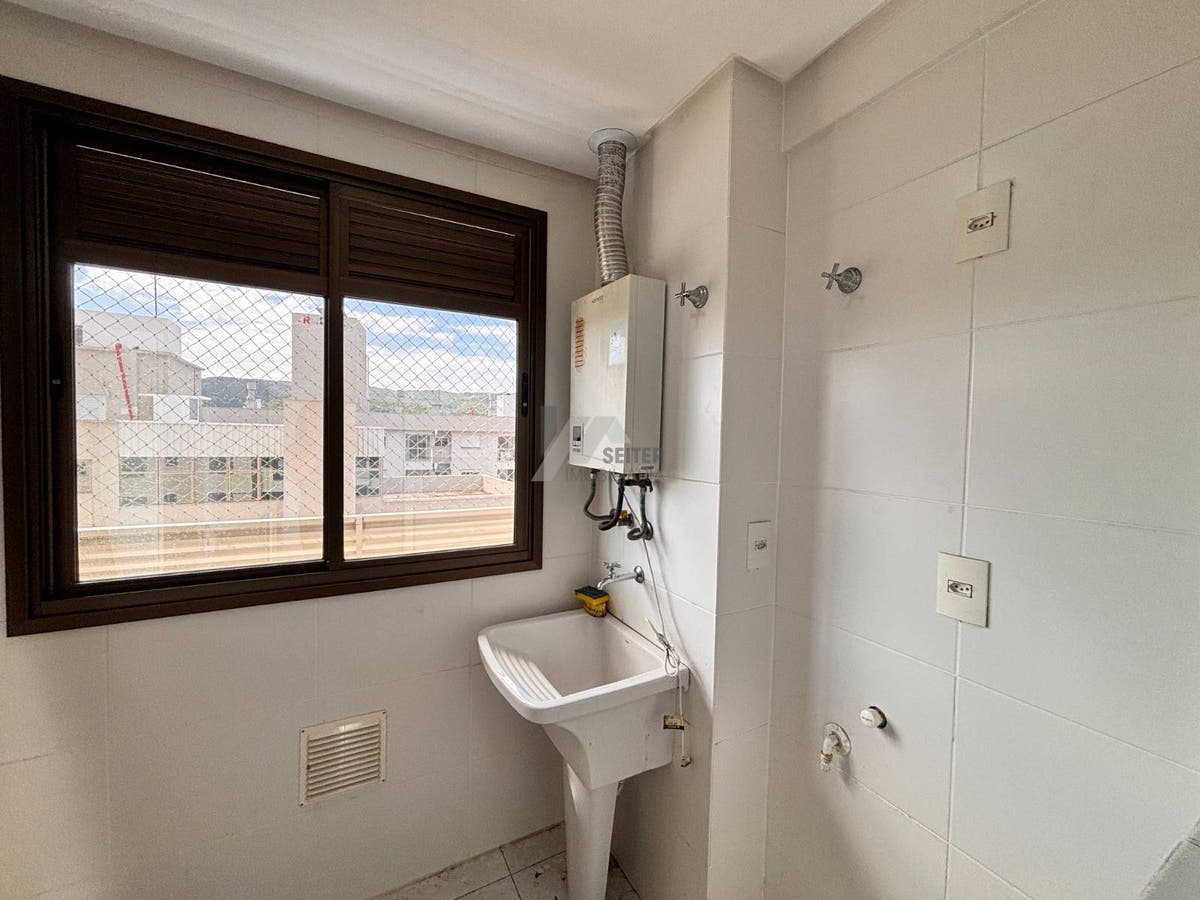 Apartamento com 2 suites à venda no bairro Trindade