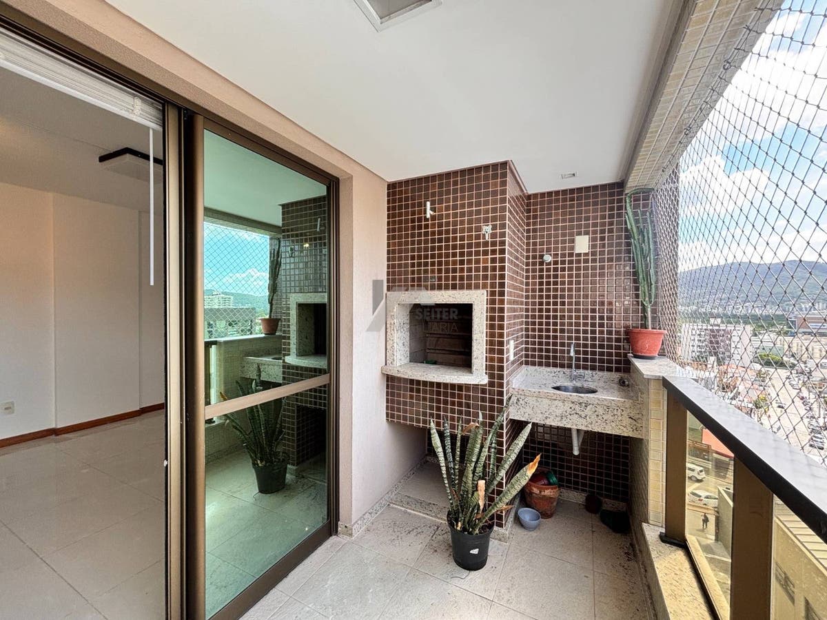 Apartamento com 2 suites à venda no bairro Trindade