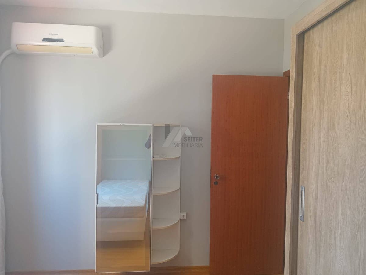Apartamento 3 quartos para alugar na Av Mauro Ramos
