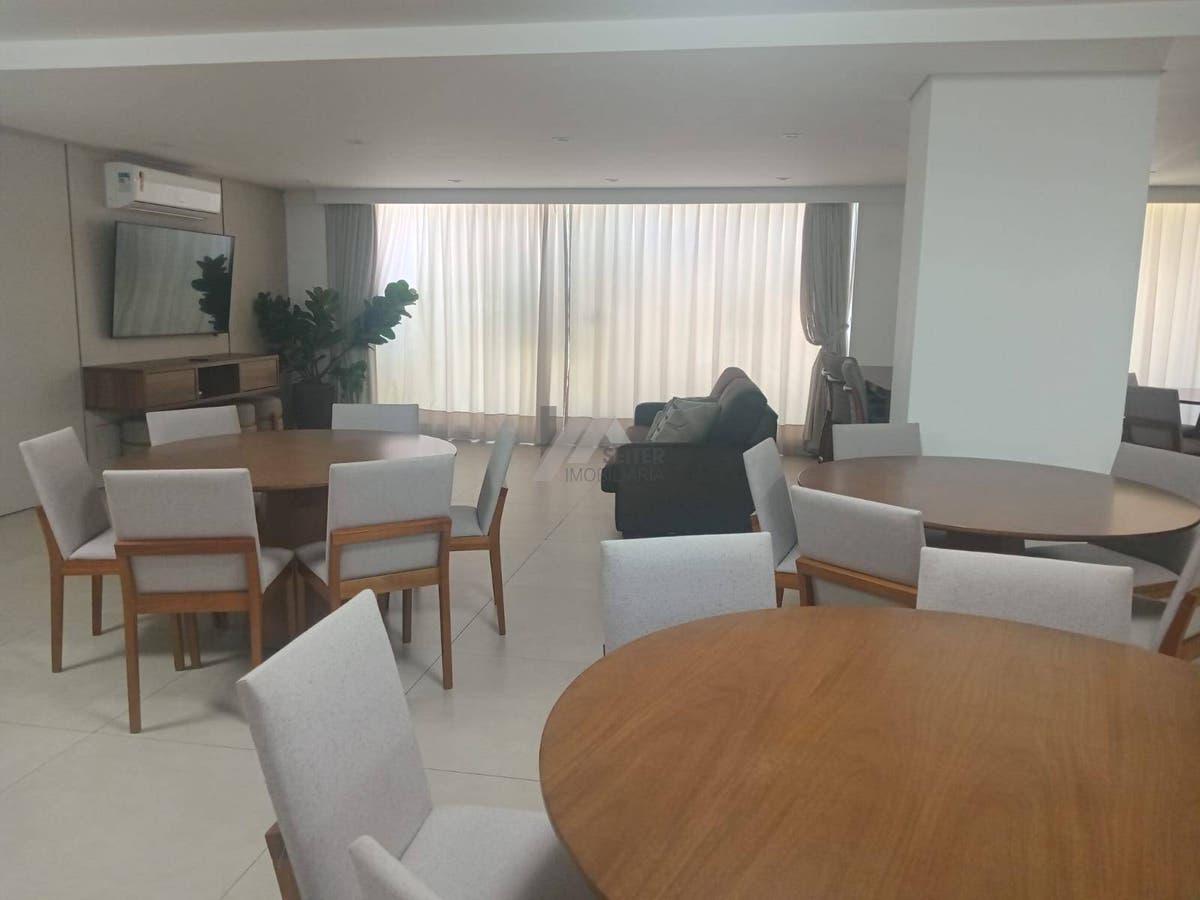 Apartamento 3 quartos para alugar na Av Mauro Ramos