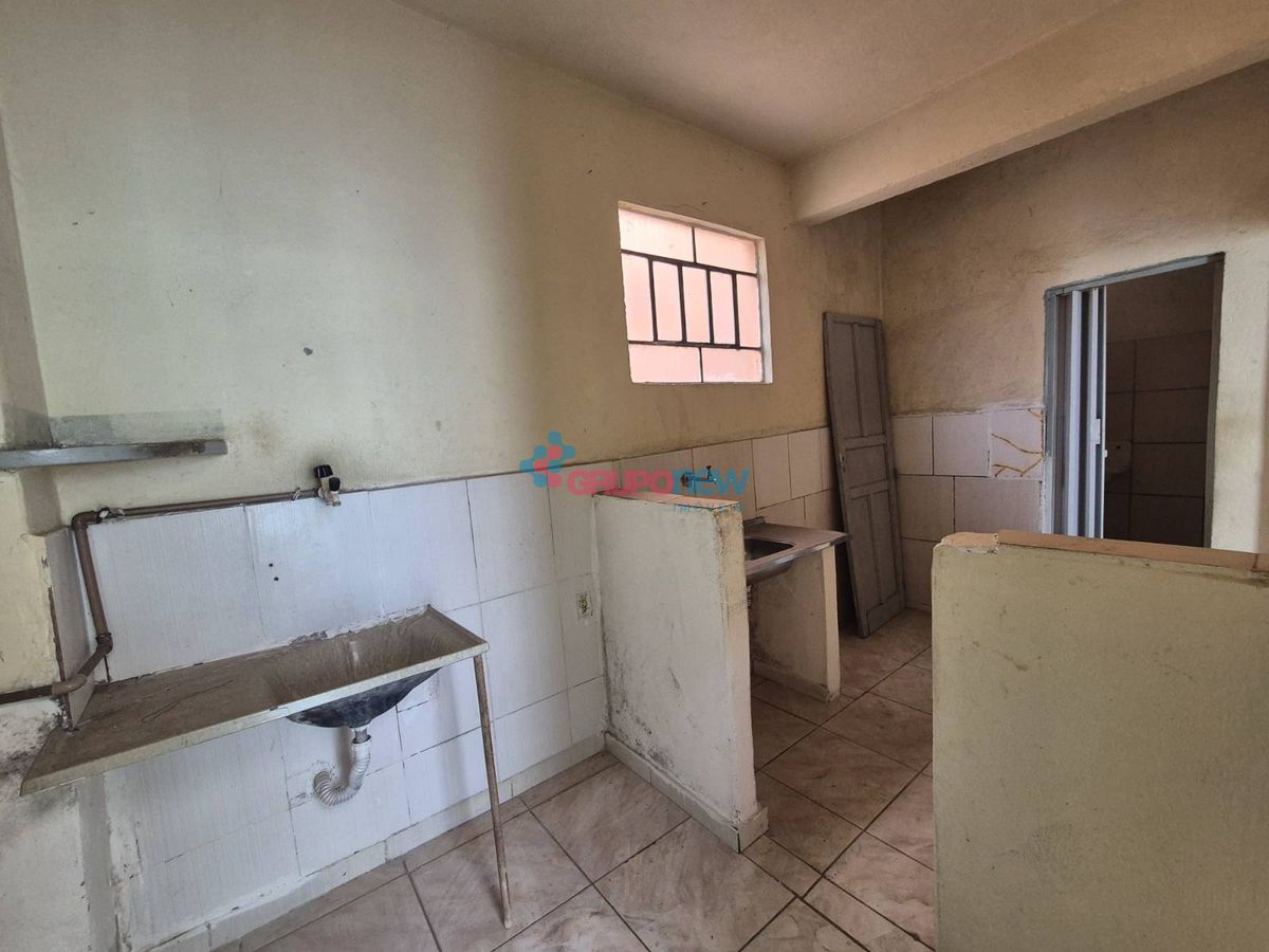 Casa , à Venda - Cachoeirinha - Belo Horizonte