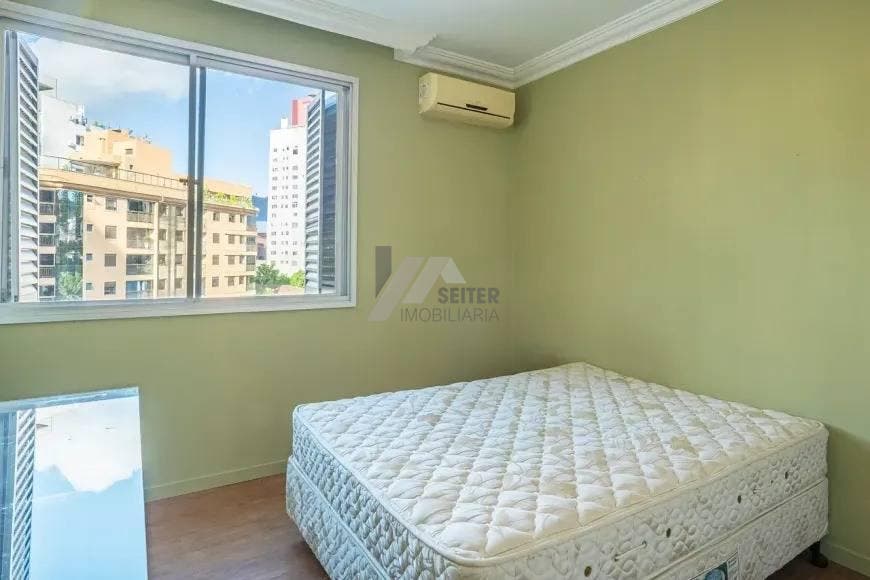 Apartamento com 5 quartos, Centro - Florianópolis